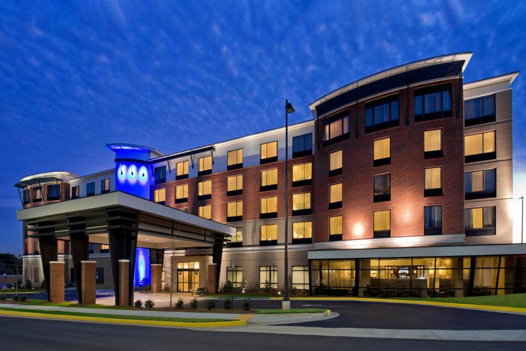 Hotel Indigo Atlanta Airport College Park an IHG Hotel Main image 2